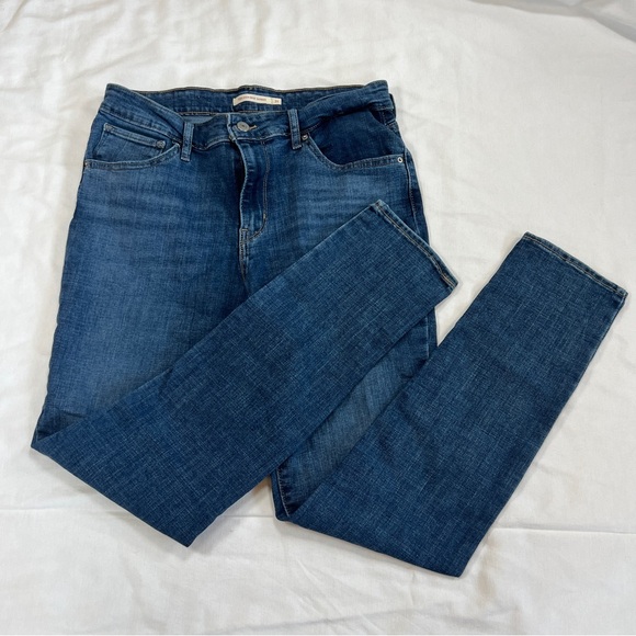 Levi’s women 721 High Rise Skinny size W31 L30 Dark wash - Picture 2 of 9